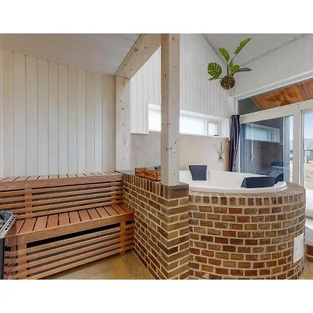 Amazing In With Sauna